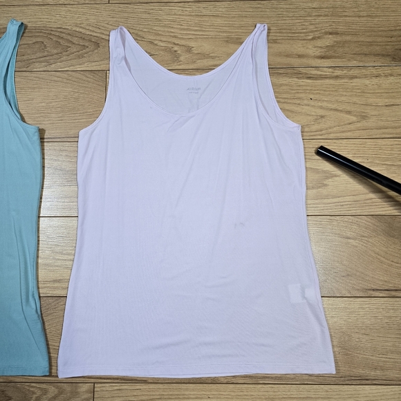 Uniqlo AIRism Sleeveless Tank Top Lot Of 2 Light Pink & Green Women's XL Unlined - Picture 7 of 12